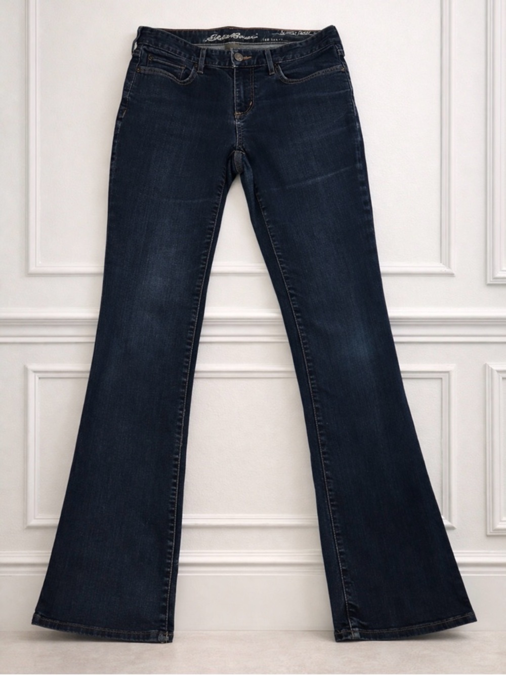 Eddie Bauer Slightly Curvy Dark Worn Wash Women’s Bootcut Jean Petite Size 6